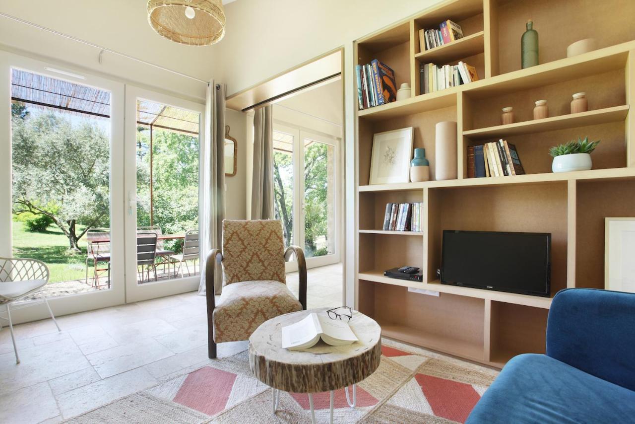 Hotel Domaine Les Petites Vaines Goult Habitación foto